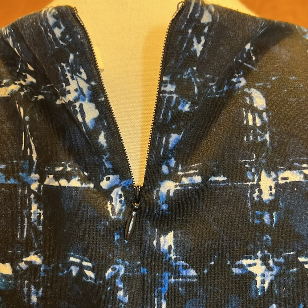 WHBM Black & Blue sheath dress - Picture 5 of 11